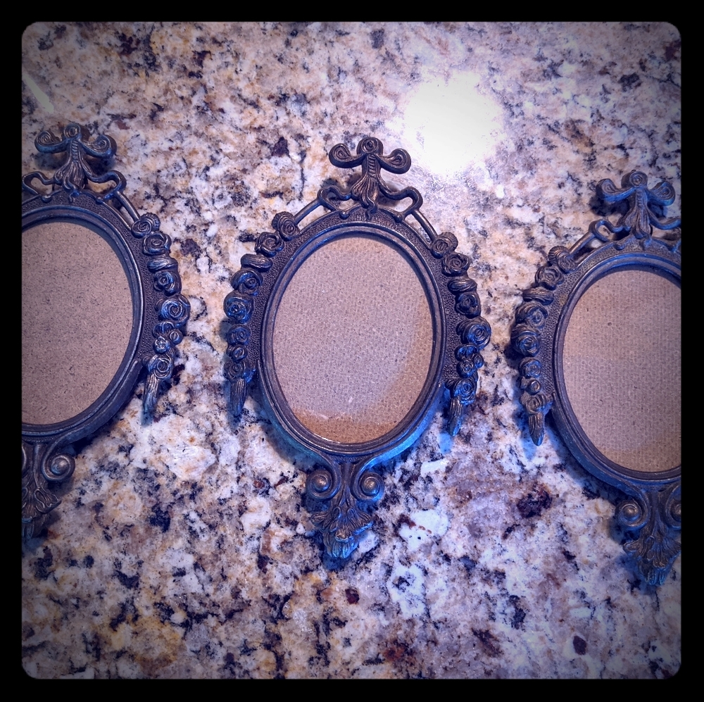 Vintage Antique Picture Frames Oval Italian Made